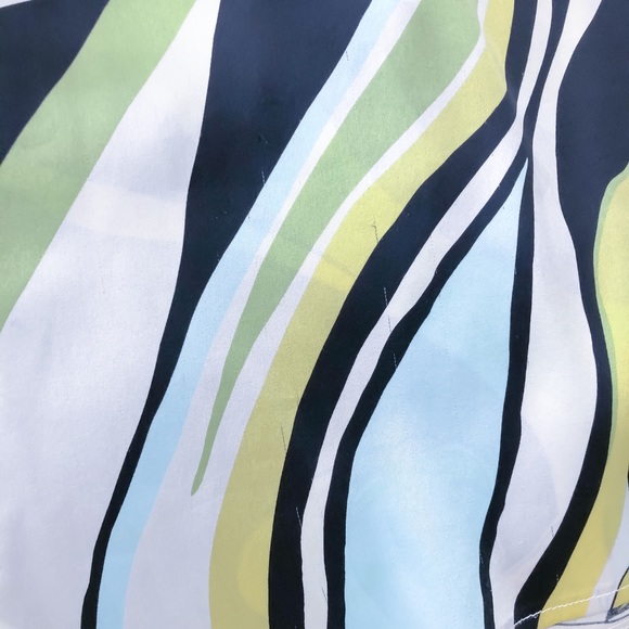 Bebe small v neck short sleeve tropical flower detail dress - Picture 3 of 7